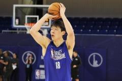 杨瀚森NCAA之路遇阻 媒体人：别妄想 可能亏的是他和中国男篮