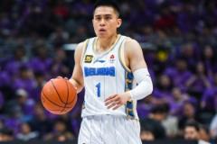 陈盈骏12投3中罚球7中6贡献14分5板2助0失误