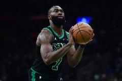 曾令旭：NBA连冠难度大，对手适应后不调整将遇阻