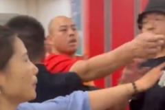 广厦球迷怒打北京工作人员面部并损毁记者手机