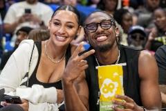 马克西带183女友高调出街，曾与杰伦-格林及多位NFL球星有过绯闻