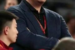 杨毅爆料：归化李凯尔是CBA某国企出钱办的，之后想再用他还得再给钱