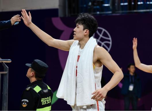 杨瀚森将赴湖人训练馆参加Pro Day