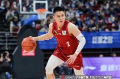 陈盈骏10中3三分5中1砍下10分6篮板4助攻