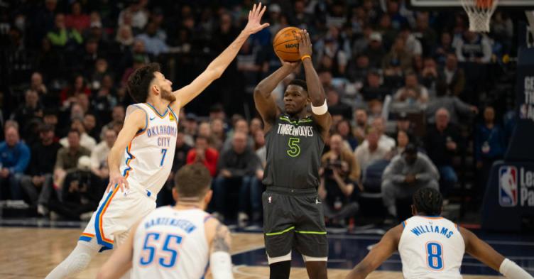 NBA季后赛雷霆 vs 森林狼对决 爱德华兹 vs 亚历山大谁能先拔头筹