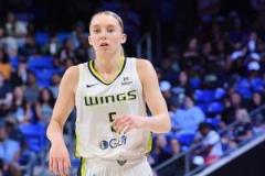 飞翼不敌风暴：佩奇19分5板8助，奥古米克23+19，李月汝手感不佳