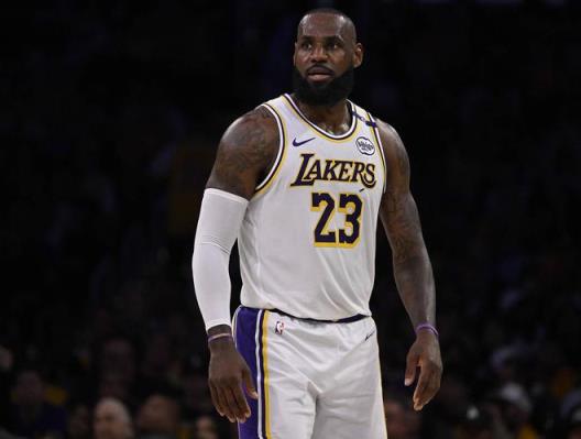 Windhorst：詹姆斯多次表明优先留下湖人，我认为他不会离队