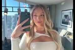 真的很会穿哈利伯顿的女友杰德，身材容貌真的都不错哦