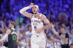 拼到第六犯离场！卡鲁索7投4中贡献9分2篮板2助攻2抢断