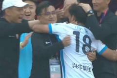 刘浪舟西海岸首秀首球庆祝：一切都在慢慢变好，给自己一个鼓励吧