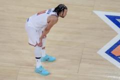 0-2落后！布伦森激励球迷：我们必须继续战斗，迎接第三场比赛