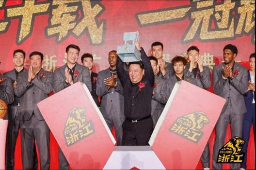 CBA暖心故事！父亲为激励儿子助力广厦夺冠，赢一场奖励5万，球迷点赞